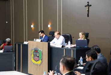 Câmara aprova nova estrutura do SAAE e cassação de alvarás de comércios envolvidos com tráfico em Lucas