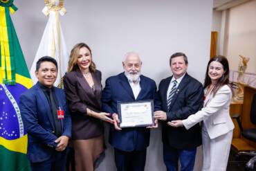 Câmara de Lucas do Rio Verde entrega Título de Cidadão Honorário ao presidente do Tribunal de Justiça de Mato Grosso