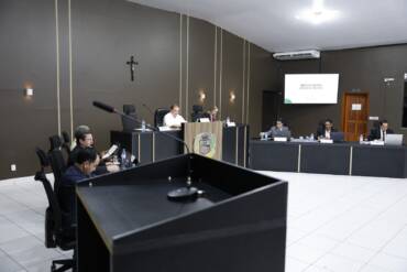 Câmara de Lucas do Rio Verde realiza 20ª Sessão Ordinária com aprovação de projetos e homenagens