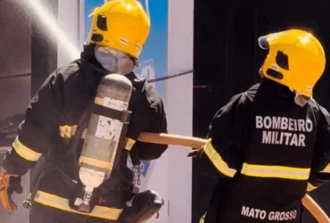 CBMMT extingue incêndio em telhado de residência em Tangará da Serra