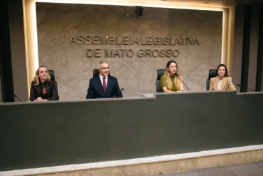 Qualificação política reúne 135 mulheres na ALMT