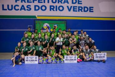Dupla vitória em quadra Lucas do Rio Verde é campeão no vôlei masculino e feminino na Copa Sicredi Viva Lucas de Vôlei
