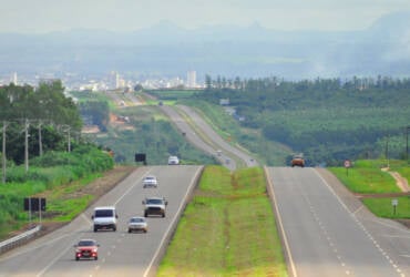 Feriado de Corpus Christi deve elevar em até 30% o fluxo de veículos na BR