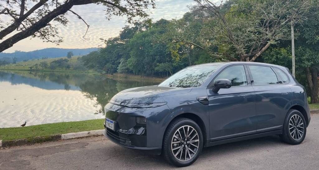 Leapmotor B10 aposta em tecnologia para ganhar espaço no Brasil   Mateus Dias (16)