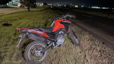 Motociclista morre e passageiro fica em estado grave após acidente na BR-163 em Nova Mutum