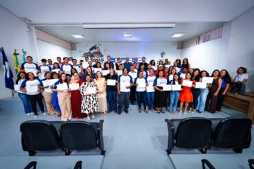 Mais de 80 alunos recebem certificados do Programa Qualifica em Lucas do Rio Verde
