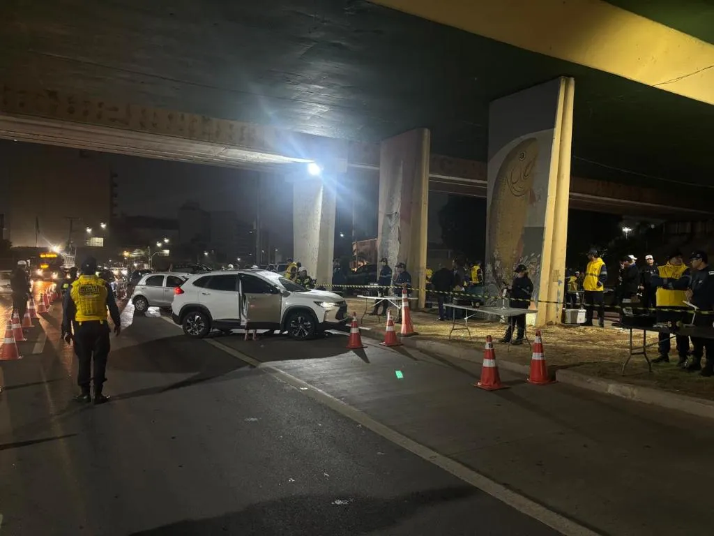 Operação Lei Seca na Avenida do CPA aplica 106 testes e zera casos de embriaguez em Cuiabá
