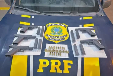 PRF apreende cinco pistolas Glock e munições em ônibus interestadual na BR-364 em Rondonópolis