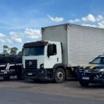 Facção criminosa tem caminhão com cestas básicas apreendido em Cáceres