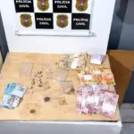 Investigações da Polícia Civil fecham boca de fumo e prendem mulher de 51 anos em Canarana