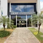 Derf de Nova Mutum prende suspeito de atrair e matar mulher trans a tiros em canteiro de obras