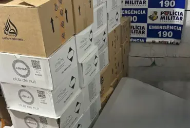 Foto de 14 caixas de contrabando