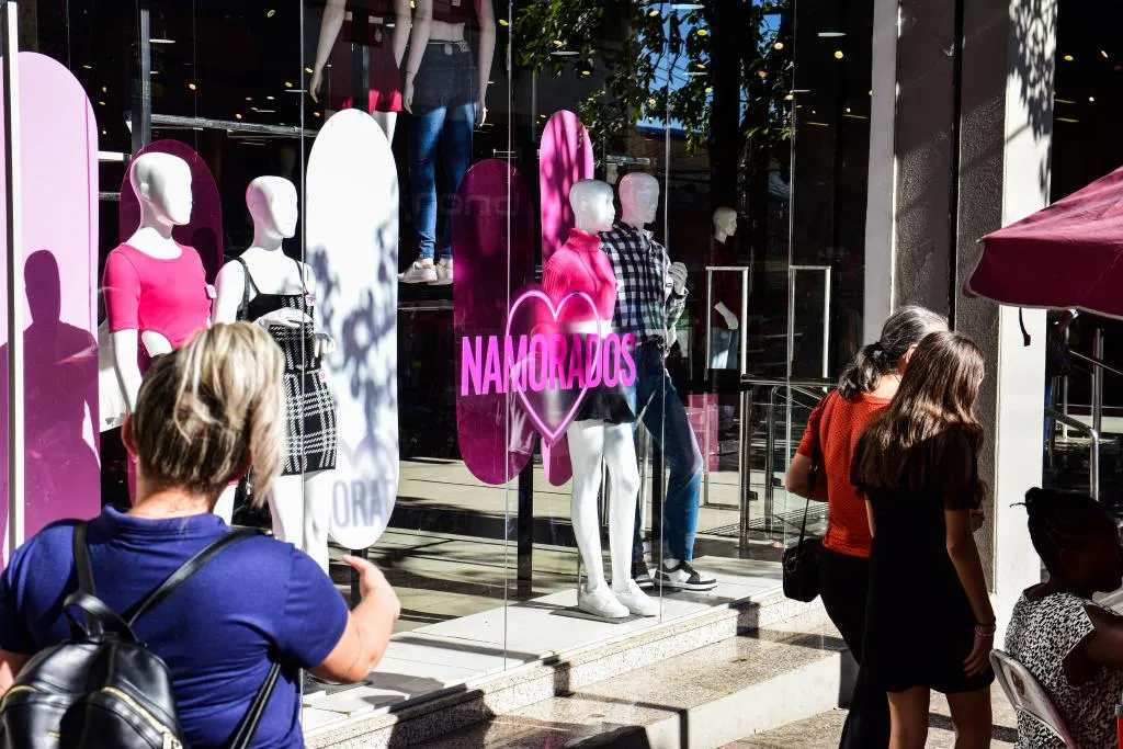 Dia dos Namorados: Procon-MT reforça cuidados nas compras