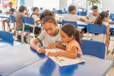 Projeto da rede municipal transforma leitura em experiência de vínculo, imaginação e pertencimento