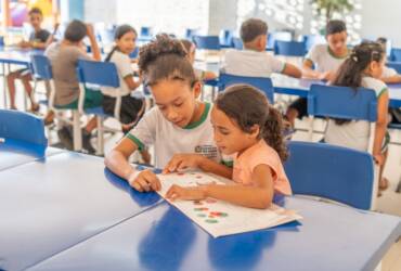 Projeto da rede municipal transforma leitura em experiência de vínculo, imaginação e pertencimento