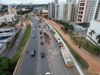 Interdição na Avenida Miguel Sutil altera trânsito para obra de viaduto