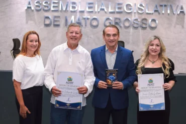 Literatura: Wilson Santos homenageia João Nolasco
