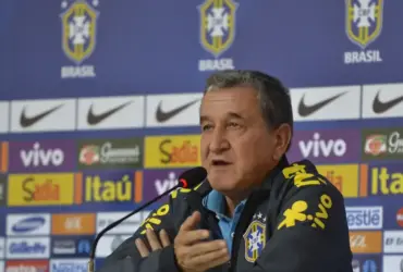 Parreira apresenta melhora clínica, mas segue internado na UTI