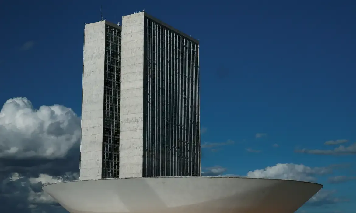Governo enviará projeto à Câmara para ampliar limite do MEI