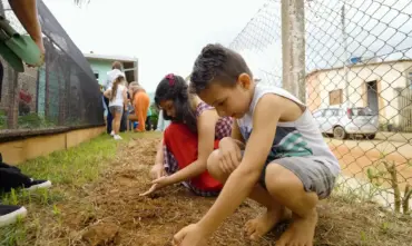 Natureza inspira projeto premiado que transforma escola rural em espaço de aprendizagem