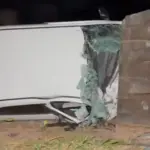 Carro capota e atinge porteira após motorista perder o controle em estrada de Sinop