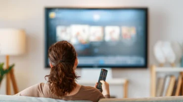 Assistindo tv