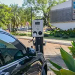 Governo mantém aumento de tarifas na importação de carros elétricos e cria cota zero