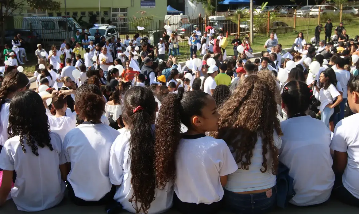 Educação passa a incluir cidadania e política no currículo escolar