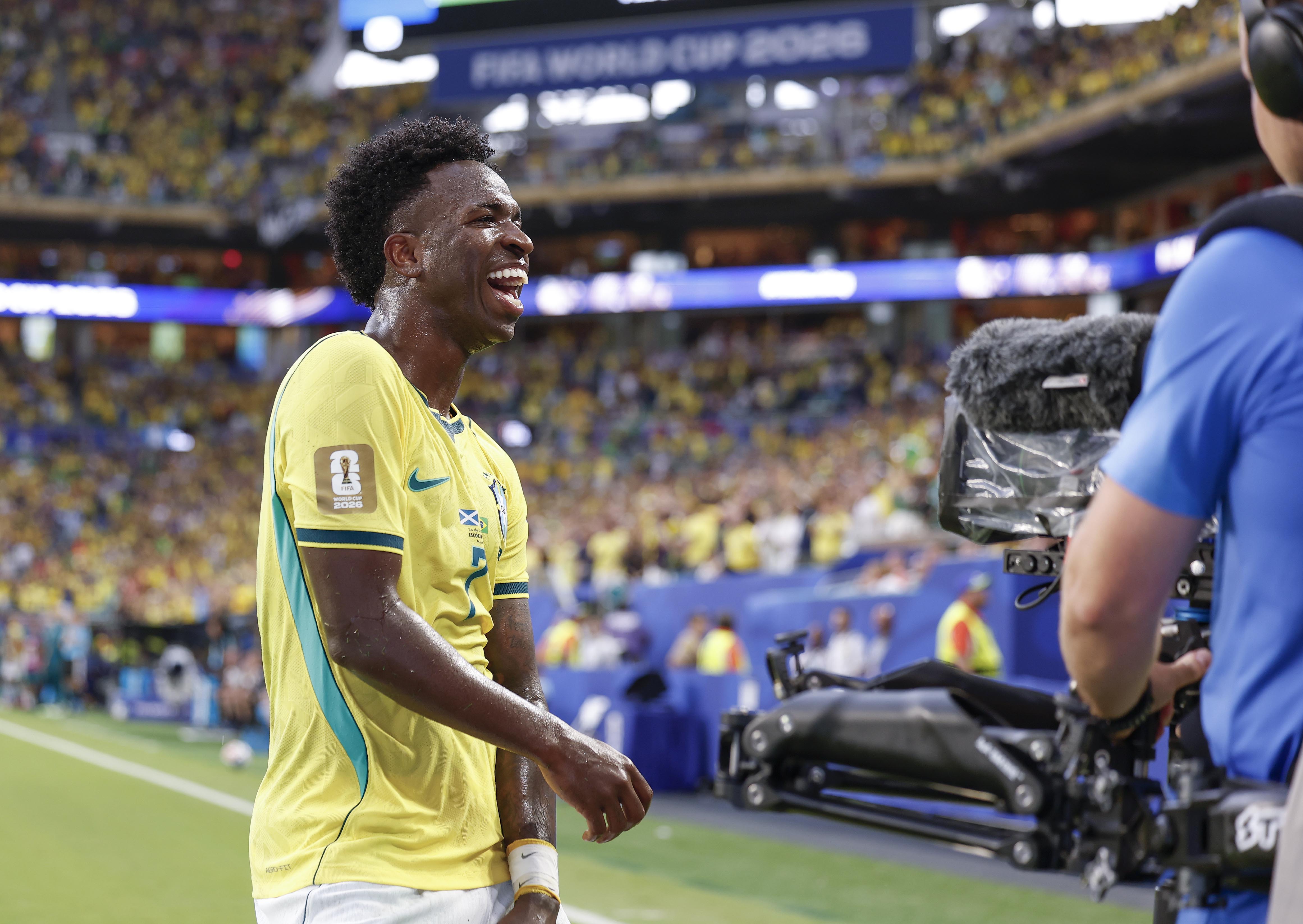 Vinicius Jr. comemora um de seus dois gols na vitória da Seleção sobre a Escócia, em Miami, pela Copa do Mundo 2026 Créditos: Rafael Ribeiro/CBF