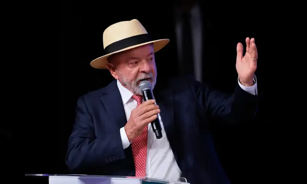 Lula parabeniza Colômbia após eleição que elege candidato de direita