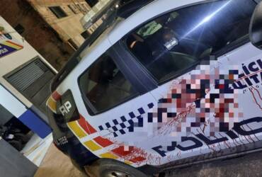 Homem morre após atacar policial com facão durante ocorrência de violência doméstica em Arenápolis