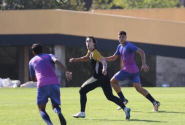 Criciúma x Ceará: onde assistir e escalações do duelo Pela Série B. Imagem: Celso da Luz/Criciúma