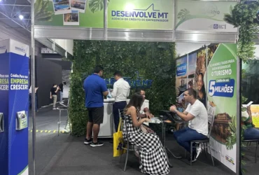 Foto do stand da Desenvolve MT na Fit Pantanal