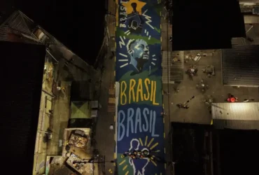 Arte transforma rua da Penha marcada pela Operação Contenção