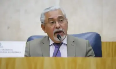 Senival pede afastamento do PT após prisão em investigação