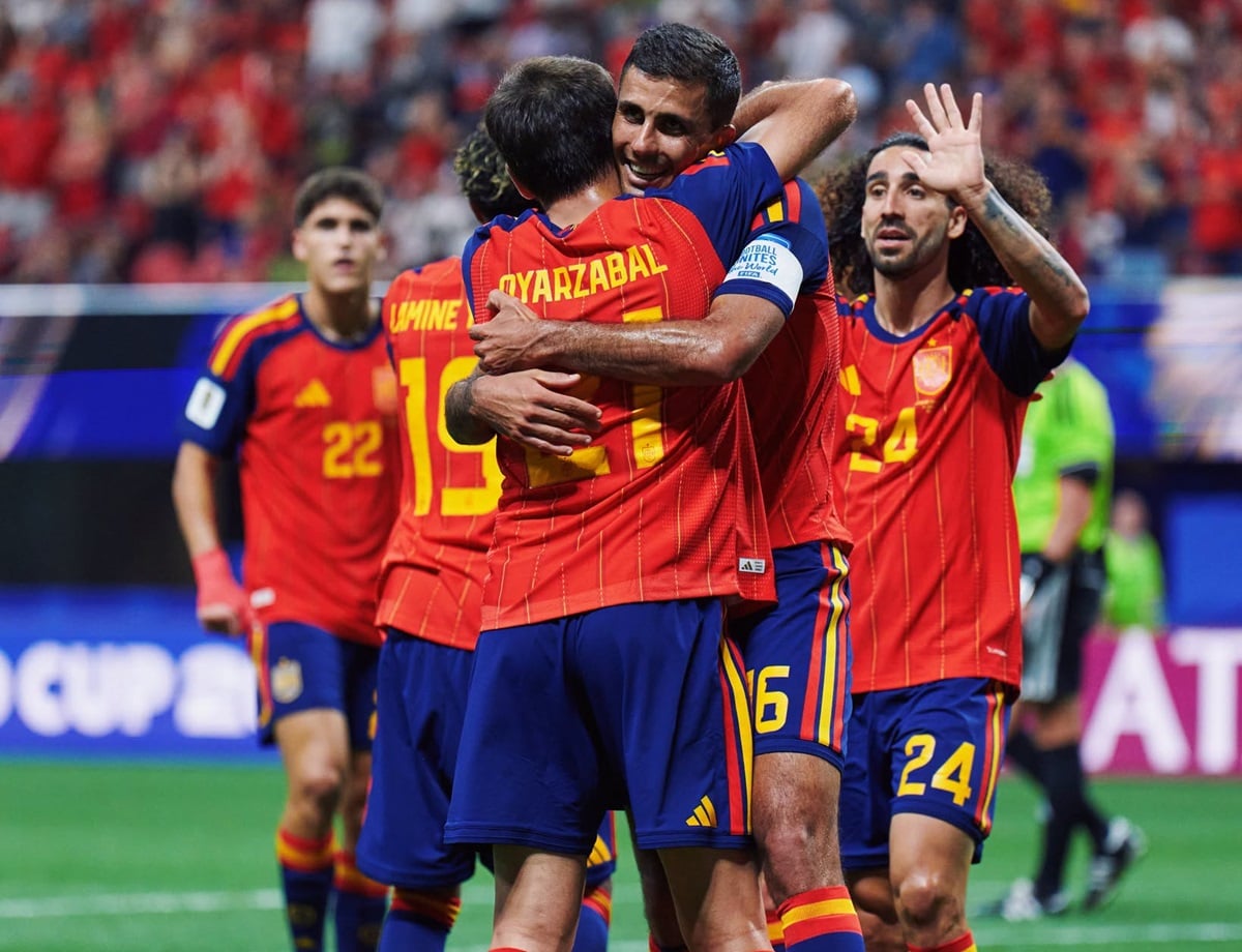 Uruguai x Espanha ao vivo: gigantes do futebol mundial duelam por vaga na Copa. Imagem: Seleção espanhola