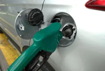 Preços dos combustíveis caem com ações adotadas; saiba