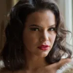 Bruna Marquezine relembra Neymar e expõe reclamação que recebeu na Globo