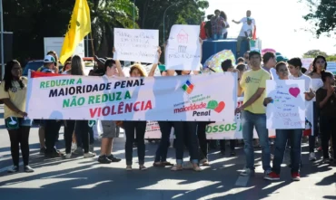 Maioridade gera críticas de entidades após avanço de PEC na Câmara