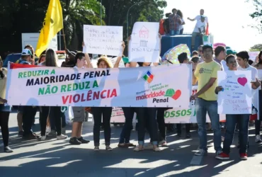 Maioridade gera críticas de entidades após avanço de PEC na Câmara