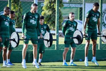 Goiás x Operário: saiba onde assistir e o que esperar do duelo da Série B. Imagem: Divulgação Goiás
