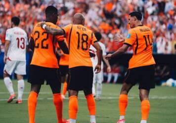 Holanda x Marrocos: onde assistir ao vivo e prováveis escalações do duelo pelas oitavas da Copa do Mundo. Imagem: Seleção holandesa