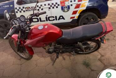 Honda Titan apreendida