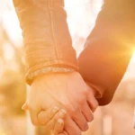 Zodíaco: 5 signos que transformam qualquer relacionamento em uma aventura