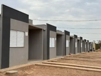Casas do projeto Ser Família