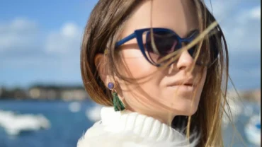 Mulher oculos de sol