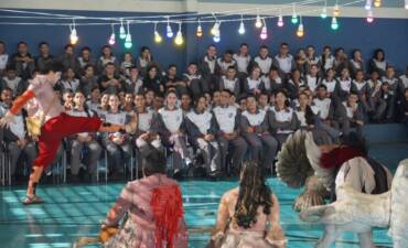 Teatro e reflexão social: espetáculo “Sinhadores: pelo direito à terra” chega a Lucas do Rio Verde