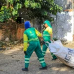 Operação Escudo Urbano retira sete toneladas de lixo de condomínio abandonado em Cuiabá