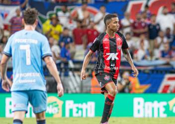 Vitória x Fortaleza: onde assistir, escalações e tudo sobre a Final da Copa do Nordeste 2026. Imagem: Victor Ferreira/EC Vitória