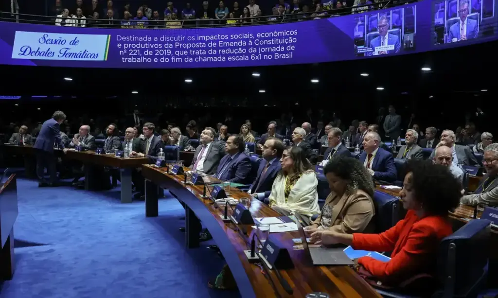 PEC movimenta debate no Senado com críticas de empresários e apoio do governo